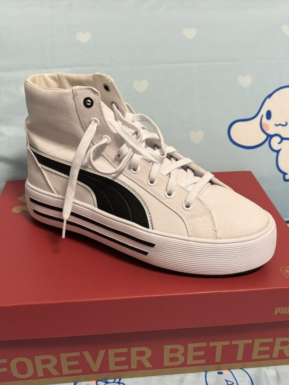 Women's Puma Kaia 2.0 Mid  Size 10.5 BRAND NEW never worn